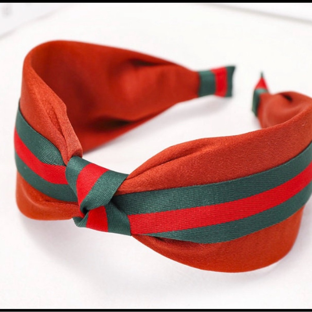 Elegant Red and Green Headband - Picture 1 of 7